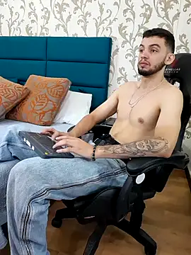 Michael magno online show from 28, 2, 2026