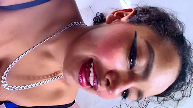 Snapshot of sofi_balvin chatting on 24, 2, 2025 sofi balvin online show from 24, 2, 2025