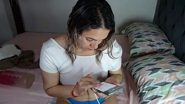 Chantal hott online show from 10, 4, 2026