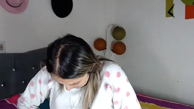 Chantal hott online show from 19, 10, 2025