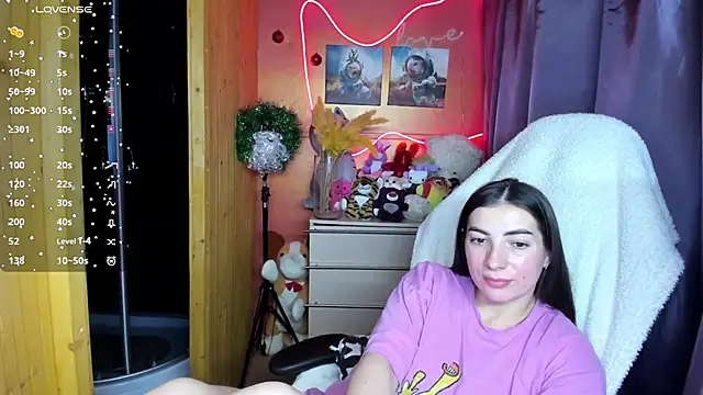 Fiery Brunette  online show from 8, 1, 2026