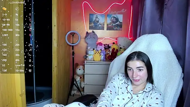 Fiery Brunette  online show from 8, 10, 2025