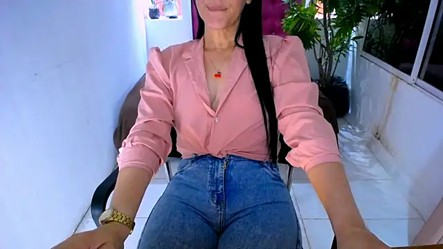 Snapshot of BitterMomXxx chatting on 9, 9, 2025 BitterMomXxx online show from 9, 9, 2025