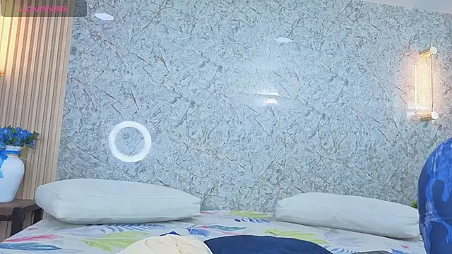 sabrina shark  online show from 20, 12, 2025