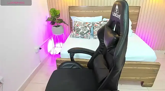 ayla13  online show from 20, 3, 2025