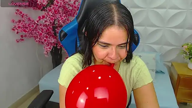 ayla13  online show from 11, 9, 2025