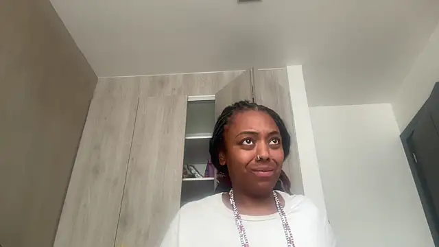 ChocolateCakeQueen online show from 10, 3, 2026