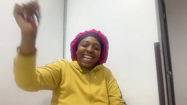 ChocolateCakeQueen online show from 8, 1, 2026