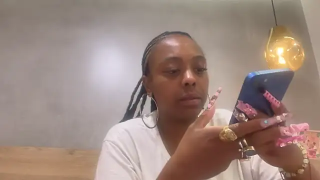 Snapshot of ChocolateCakeQueen chatting on 17, 5, 2026 ChocolateCakeQueen online show from 17, 5, 2026