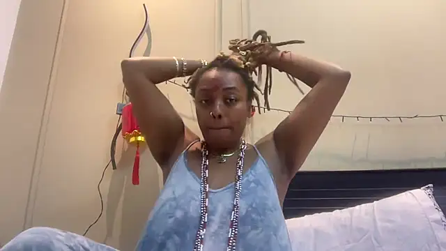 Snapshot of ChocolateCakeQueen chatting on 11, 3, 2025 ChocolateCakeQueen online show from 11, 3, 2025