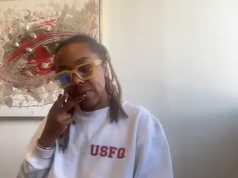 Snapshot of ChocolateCakeQueen chatting on 20, 11, 2025 ChocolateCakeQueen online show from 20, 11, 2025