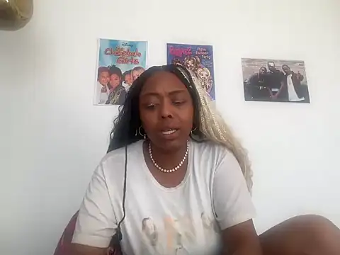 Snapshot of ChocolateCakeQueen chatting on 10, 7, 2026 ChocolateCakeQueen online show from 10, 7, 2026