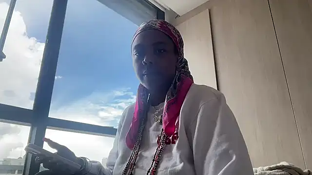 Snapshot of ChocolateCakeQueen chatting on 2, 3, 2025 ChocolateCakeQueen online show from 2, 3, 2025