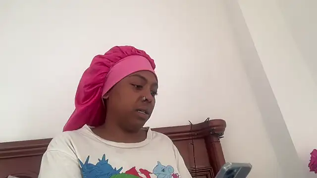 Snapshot of ChocolateCakeQueen chatting on 1, 10, 2025 ChocolateCakeQueen online show from 1, 10, 2025
