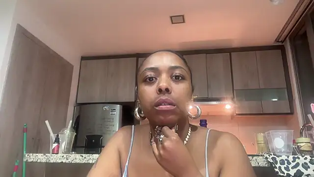 ChocolateCakeQueen online show from 1, 2, 2026