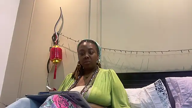 Snapshot of ChocolateCakeQueen chatting on 19, 3, 2025 ChocolateCakeQueen online show from 19, 3, 2025