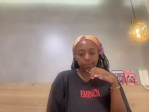 Snapshot of ChocolateCakeQueen chatting on 21, 7, 2026 ChocolateCakeQueen online show from 21, 7, 2026