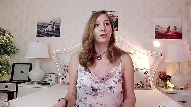 Snapshot of IreneHope chatting on 27, 4, 2026 IreneHope online show from 27, 4, 2026