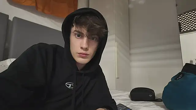 Snapshot of twinkyjd_ chatting on 4, 11, 2025 twinkyjd online show from 4, 11, 2025