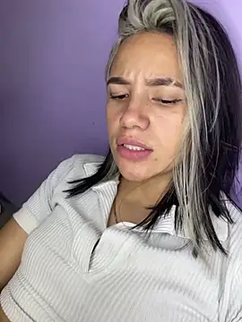 hannahb-e online show from 4, 3, 2025