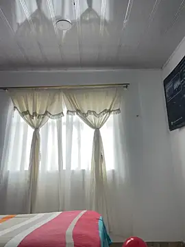 hannahb-e online show from 15, 2, 2025