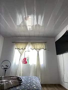 hannahb-e online show from 24, 10, 2025