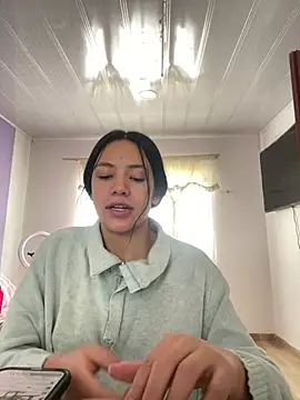 Snapshot of hannahb-e chatting on 14, 7, 2026 hannahb-e online show from 14, 7, 2026