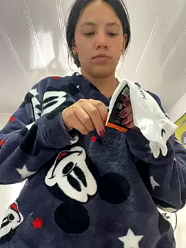 hannahb-e online show from 1, 12, 2025