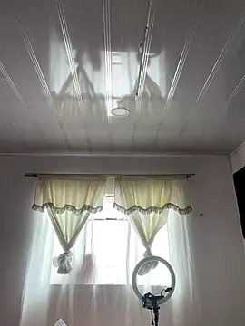 hannahb-e online show from 7, 10, 2025