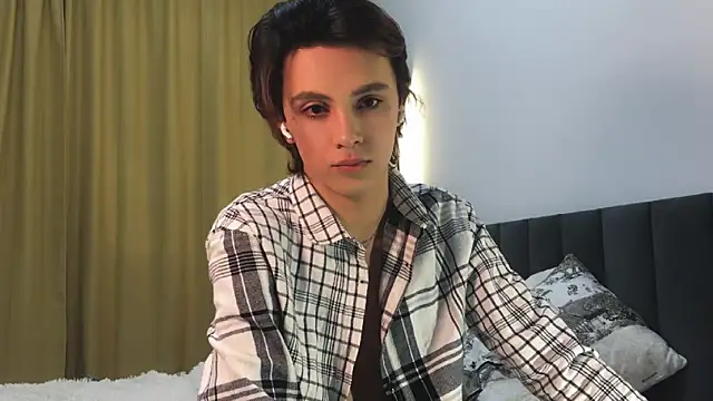 Snapshot of k0sta_ chatting on 1, 2, 2025 k0sta online show from 1, 2, 2025