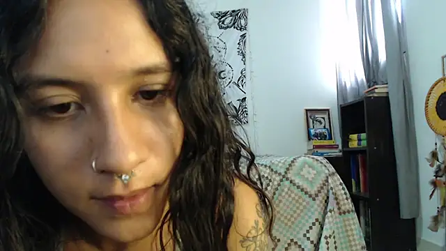 AlinaWoolf  online show from 10, 12, 2024