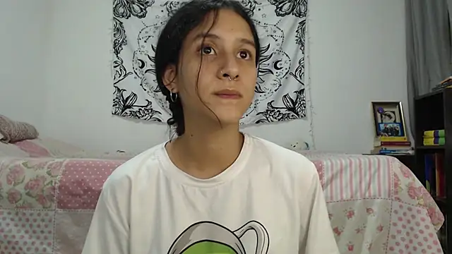 AlinaWoolf  online show from 3, 1, 2025