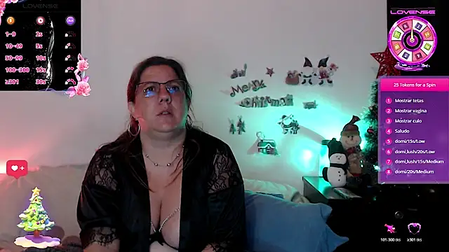 Snapshot of katie_joness_ chatting on 19, 11, 2025 katie joness online show from 19, 11, 2025