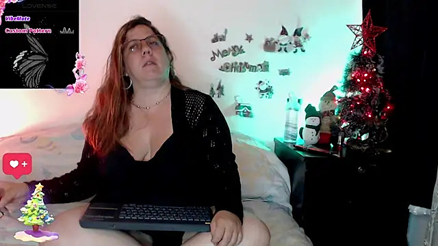 Snapshot of katie_joness_ chatting on 27, 11, 2025 katie joness online show from 27, 11, 2025