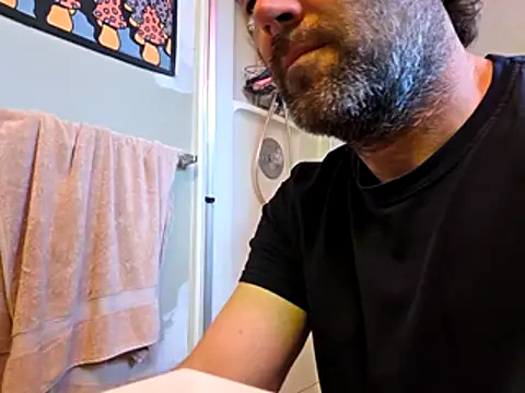 Snapshot of bakeyesmokems chatting on 8, 5, 2026 bakeyesmokems online show from 8, 5, 2026