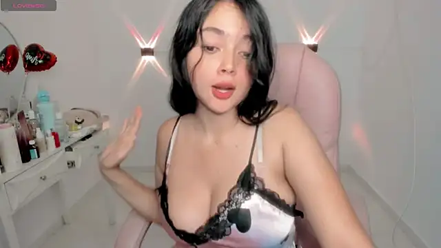 Sarah angell online show from 17, 4, 2026