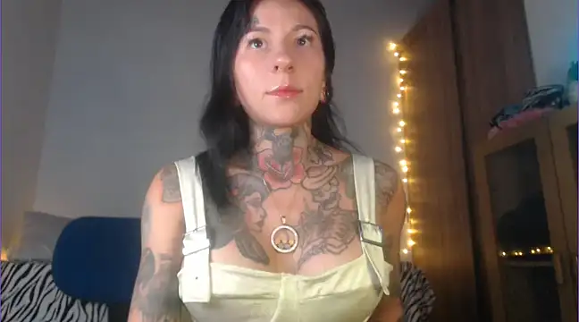 Tristan fantasycam online show from 23, 1, 2025
