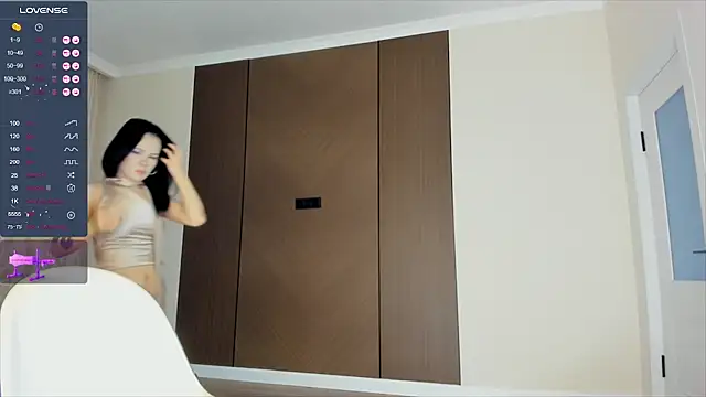 Liu Yifei  online show from 20, 10, 2025