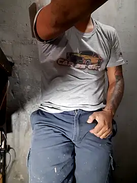 Snapshot of hecwil8 chatting on 5, 5, 2026 hecwil8 online show from 5, 5, 2026