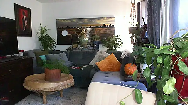 Snapshot of CeceilaMoon chatting on 21, 11, 2025 CeceilaMoon online show from 21, 11, 2025