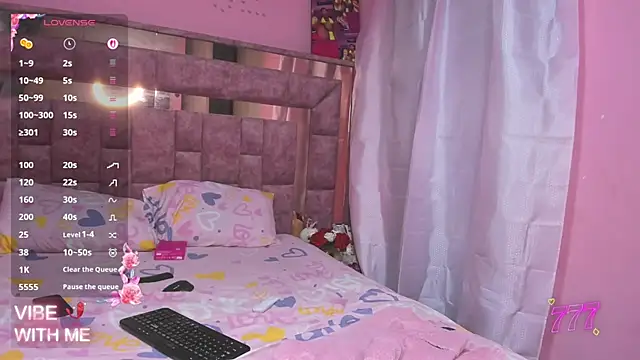Snapshot of shenielxx chatting on 31, 5, 2026 shenielxx online show from 31, 5, 2026