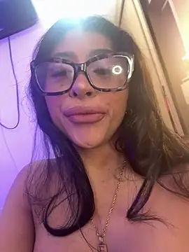 Snapshot of canela_10 chatting on 17, 9, 2025 canela 10 online show from 17, 9, 2025
