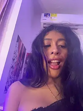 Snapshot of canela_10 chatting on 6, 11, 2025 canela 10 online show from 6, 11, 2025