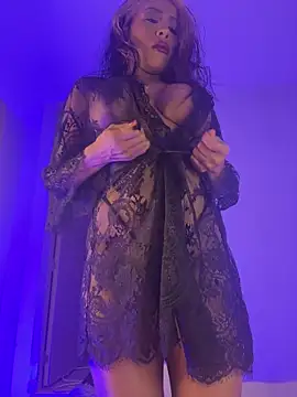 Snapshot of canela_10 chatting on 28, 11, 2025 canela 10 online show from 28, 11, 2025