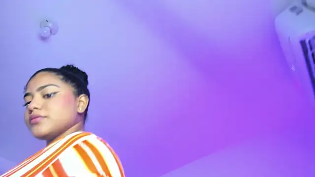 Snapshot of sharlot_evans_ chatting on 29, 11, 2025 sharlot evans online show from 29, 11, 2025