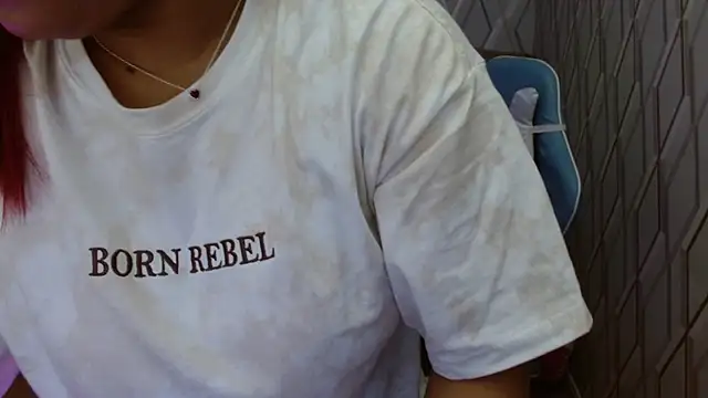 NicolleTaylor online show from 28, 2, 2025