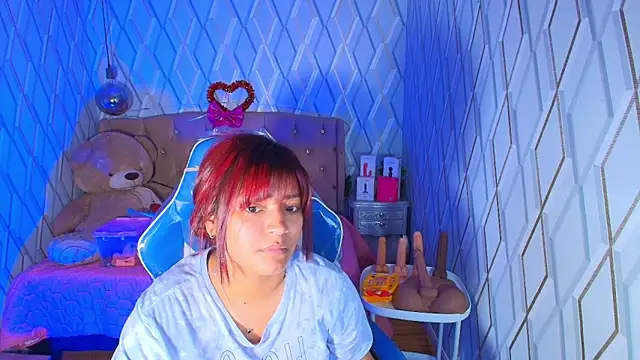 NicolleTaylor online show from 4, 2, 2026