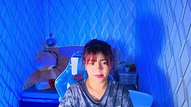 NicolleTaylor online show from 22, 2, 2026