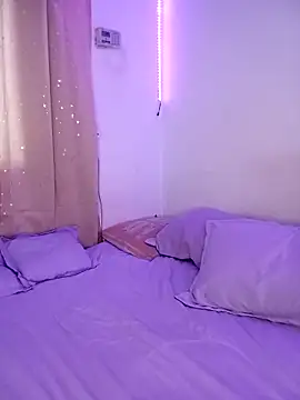 Isabella Du online show from 9, 11, 2025