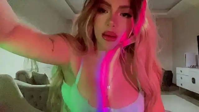 petitebeauty online show from 22, 4, 2026